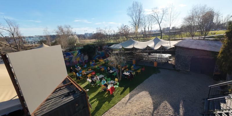Rohan BEERGARDEN & Venue - Chill out zóna