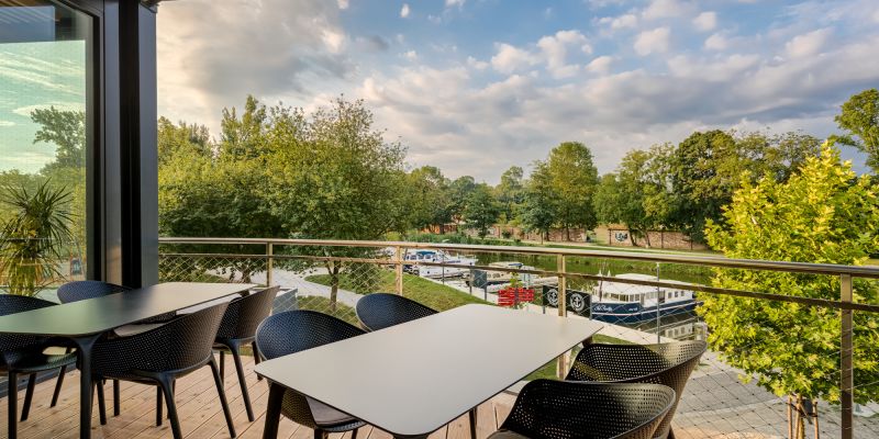 Dog in Dock – Vinařství a eventové centrum ve Veselí nad Moravou
