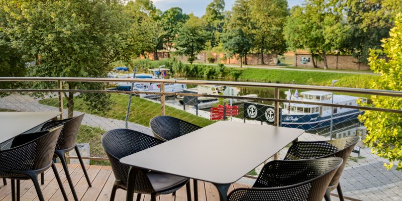 Dog in Dock – Vinařství a eventové centrum ve Veselí nad Moravou