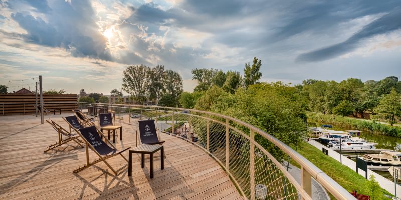 Dog in Dock – Vinařství a eventové centrum ve Veselí nad Moravou - Zahrada a venkovní prostory
