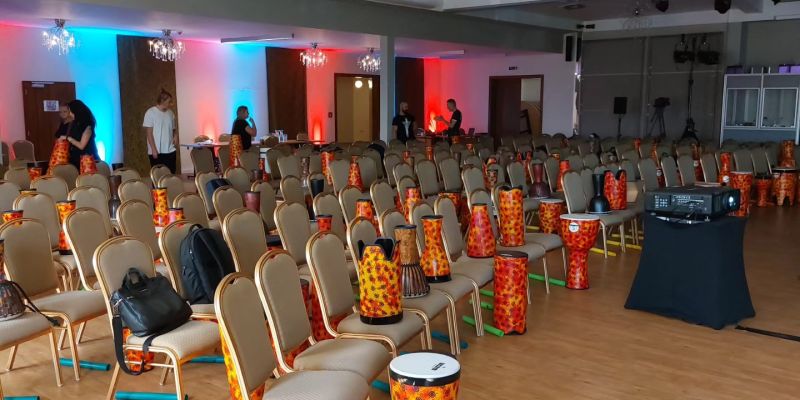 Tokhi & the Groove Army - Drum Circle bubnování