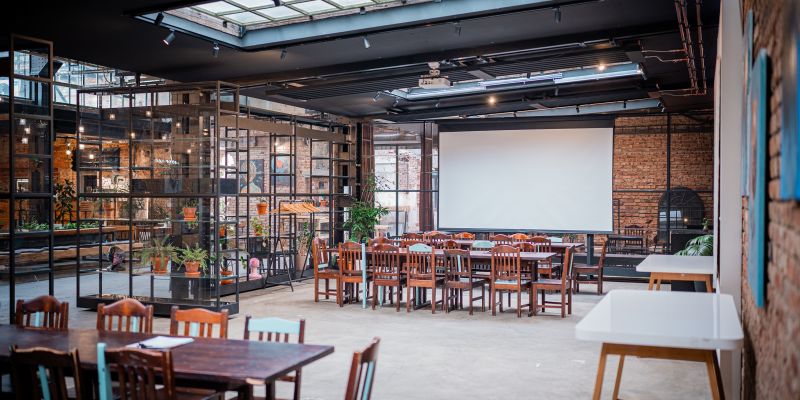 Vnitroblock - Hlavní prostor