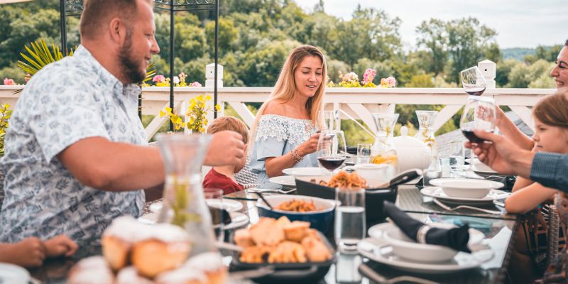 Romantický Hotel Mlýn Karlštejn - Sváteční rodinné obědy