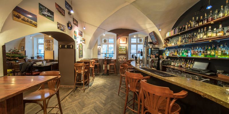 NAPA bar and gallery