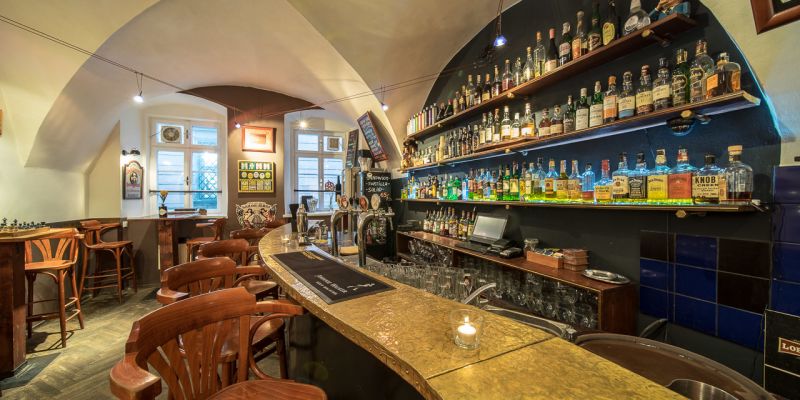 NAPA bar and gallery