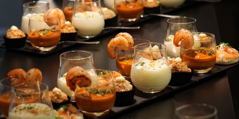 Zážitky na míru v samém srdci Prahy? Vítejte v Galerii kavárny Louvre!