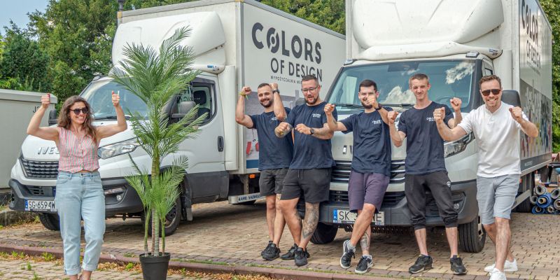 „Každý prostor má svůj příběh. My ho děláme nezapomenutelným,“ říká Aneta Stojak, Brand Managerka společnosti Colors of Design.