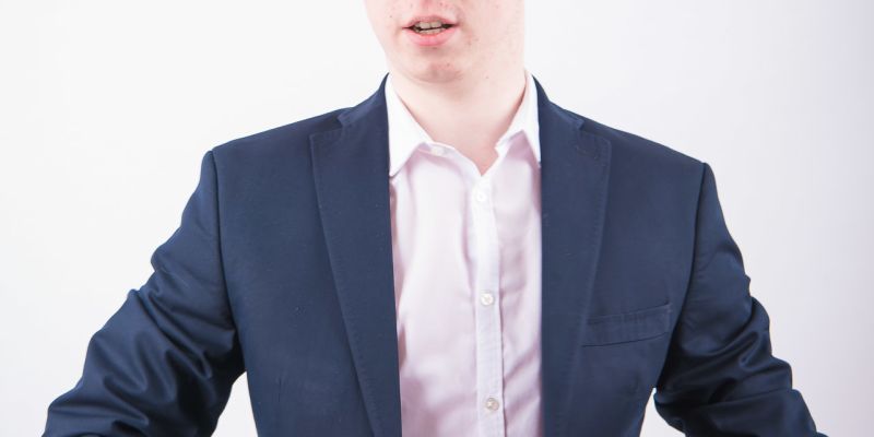 Moderátor Jakub Jíra