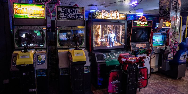 Fun Arena - Cyber Arcade