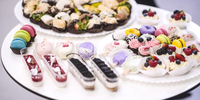 Frutiko - Catering a občerstvení na firemní akce (rozvoz, dezerty a zákusky)