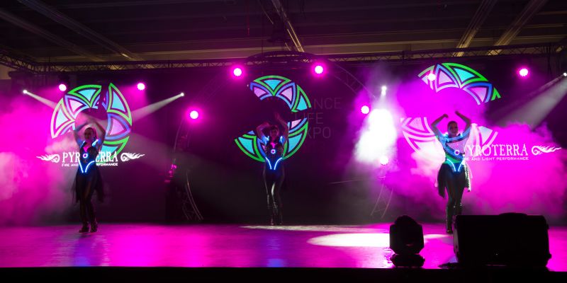 Pyroterra - Fire & Light show - LIGHTSHOW PYROTERRA