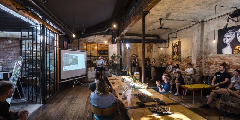 Kavárna, co hledá jméno