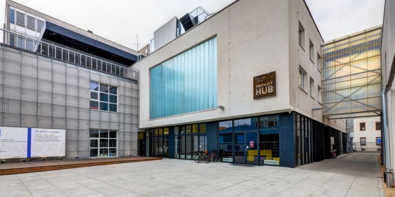 Impact Hub Brno - Žlutá zasedačka