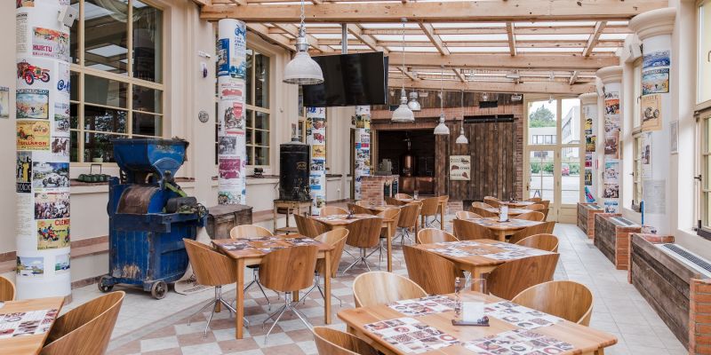 Palace Inn Hotel & Grill Restaurant - Zimní zahrada