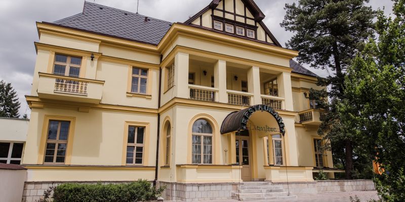 Palace Inn Hotel & Grill Restaurant - Zimní zahrada