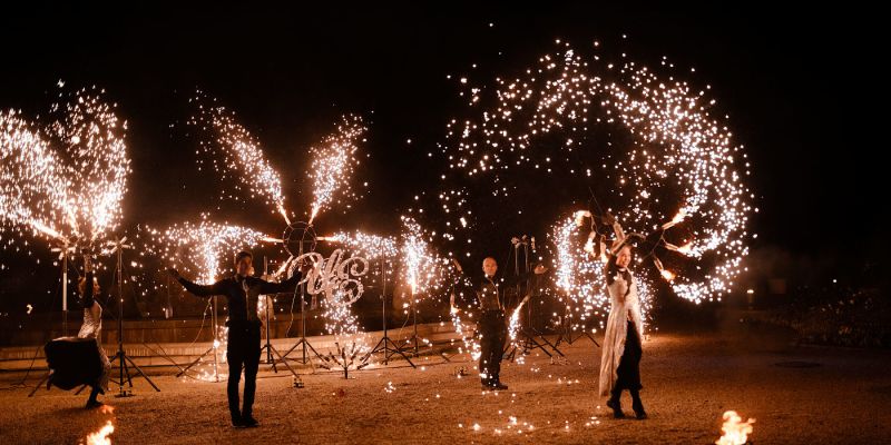 Efektní ohňová show - Efektní ohňová show
