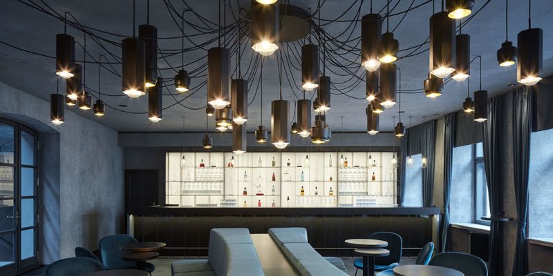 Moon Club & Lounge