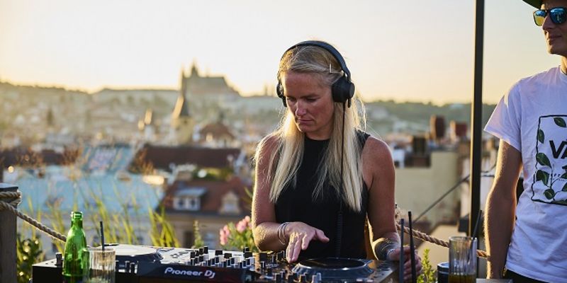 PYTLOUN HOTELS oslavila ve velkém stylu vysoko nad Prahou 20 let působení na českém trhu