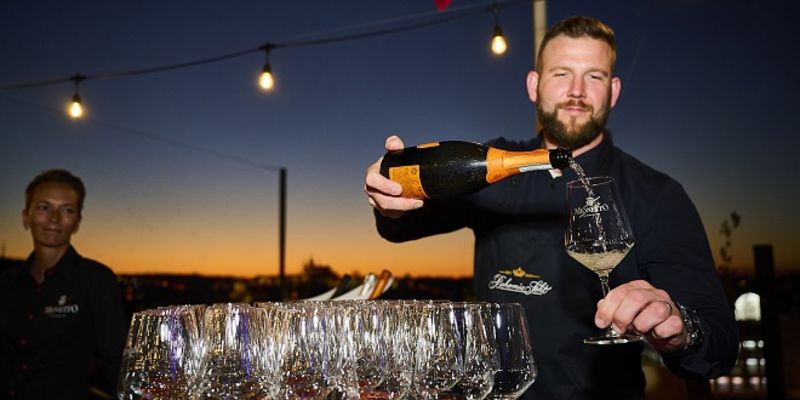 PYTLOUN HOTELS oslavila ve velkém stylu vysoko nad Prahou 20 let působení na českém trhu