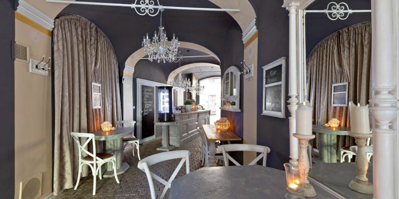 Cathedral Cafe, Lounge & Restaurant