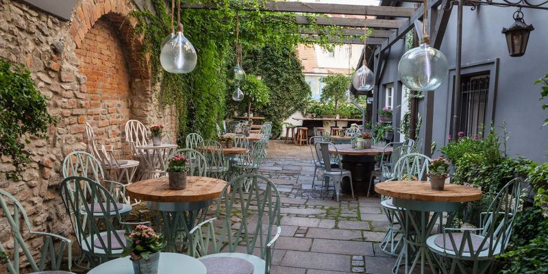 Cathedral Cafe, Lounge & Restaurant