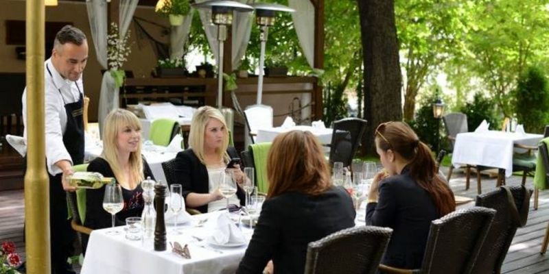 Giardino enoteca con cucina