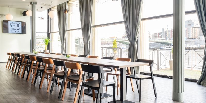 Občanská plovárna - Vítejte v EVENTOVÉ GALERII v Praze - Glass a Event Gallery
