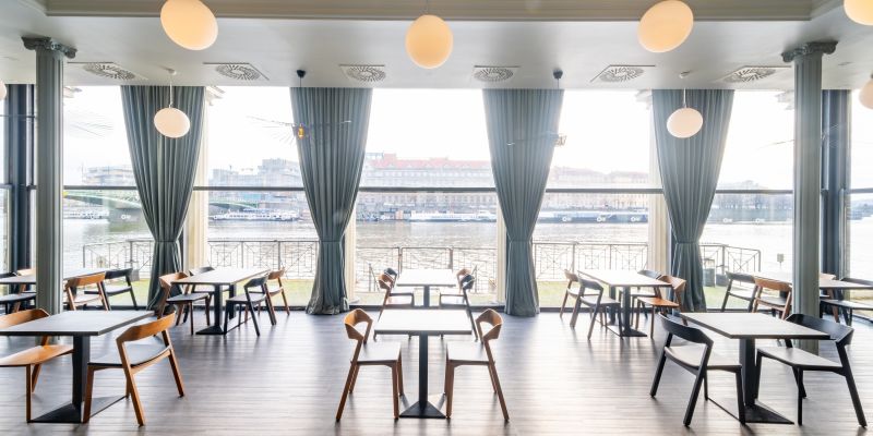 Občanská plovárna - Vítejte v EVENTOVÉ GALERII v Praze - Glass gallery