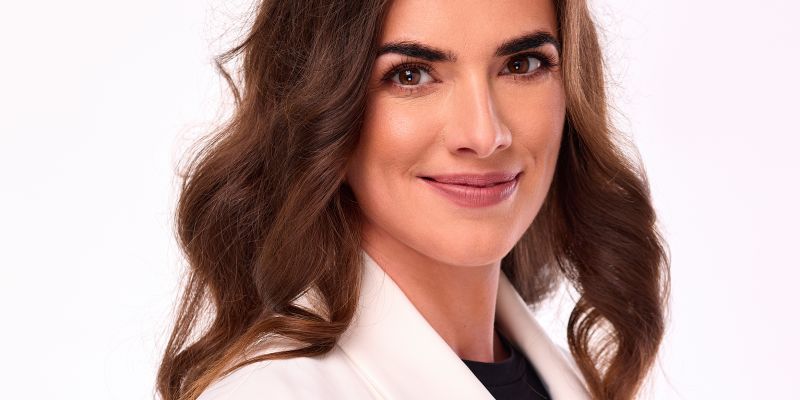 „Každý prostor má svůj příběh. My ho děláme nezapomenutelným,“ říká Aneta Stojak, Brand Managerka společnosti Colors of Design.