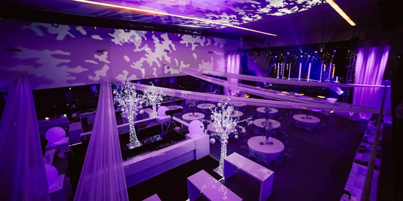 Columna - Kongresová hala ve variantě uspořádání koktejl a koncert