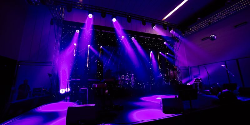 Columna - Kongresová hala ve variantě uspořádání koktejl a koncert