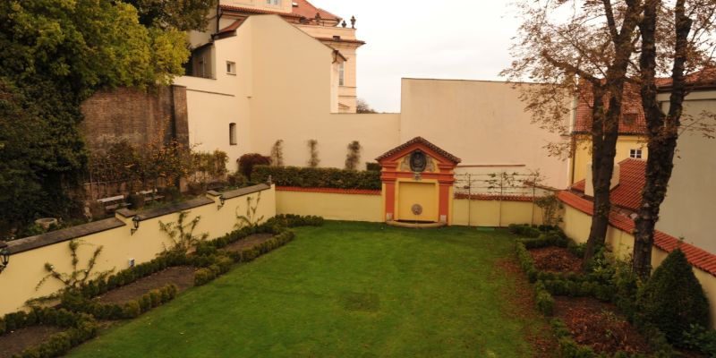 Hartigovský palác - Hartigovská zahrada