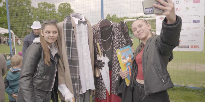 Aliatrix - visual entertainment agency - Walking acts