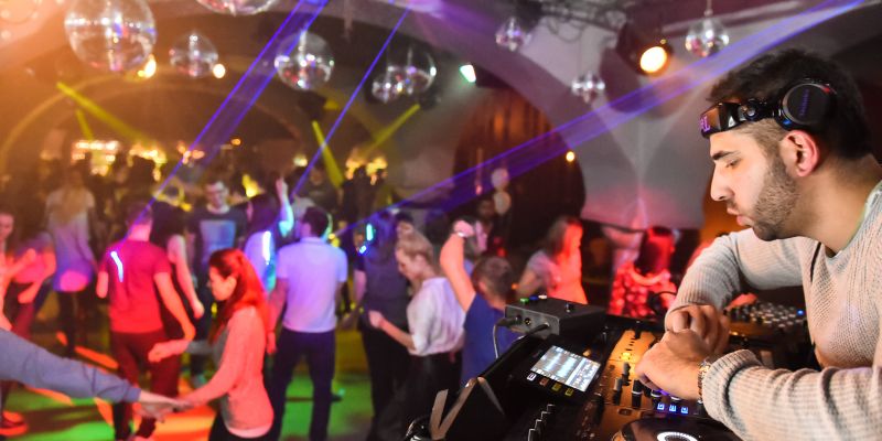 Pivovar Staropramen - Music bar PHENOMEN
