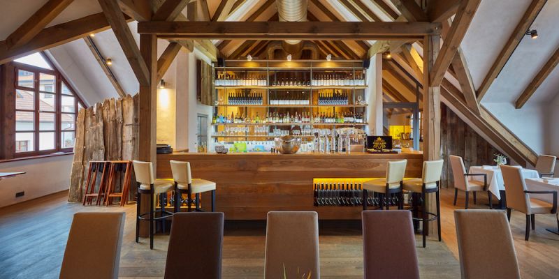 Salabka - Horní hlavní sál restaurace