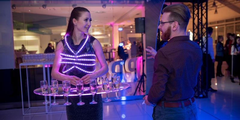 Aliatrix - visual entertainment agency - Speciální LED hostesky