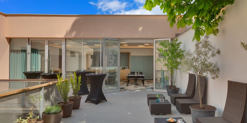 Hotel Carol - konferenční prostory v hotelu vás nabijí energií - Letní terasa