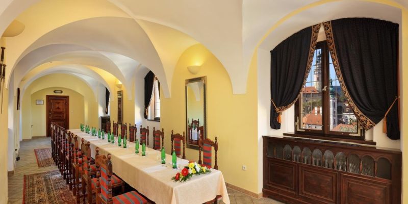 Hotel RŮŽE a OLDINN