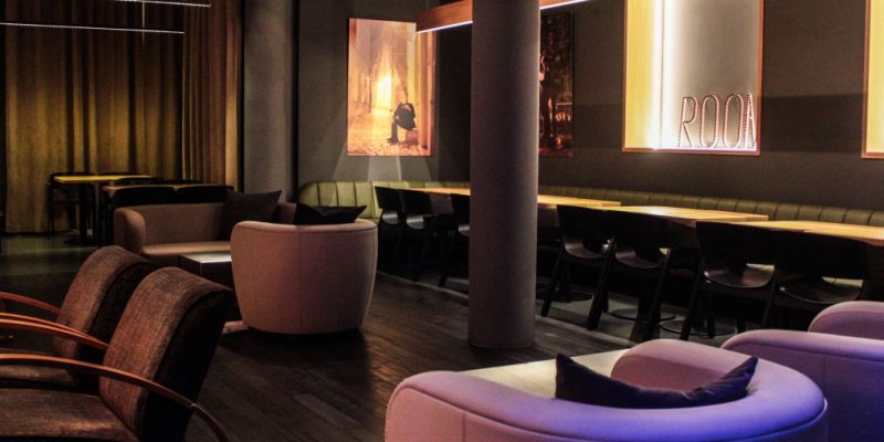 The ICON Hotel & Lounge