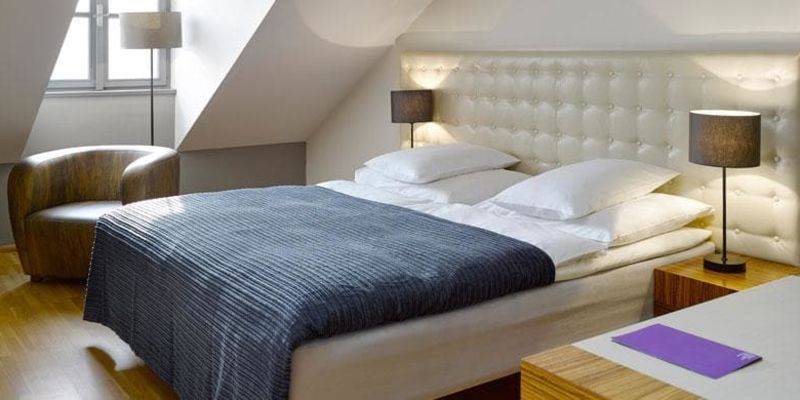 The ICON Hotel & Lounge