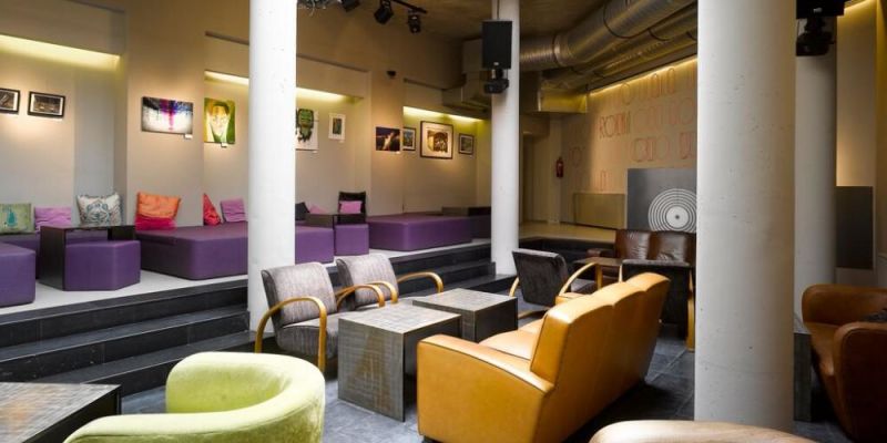 The ICON Hotel & Lounge