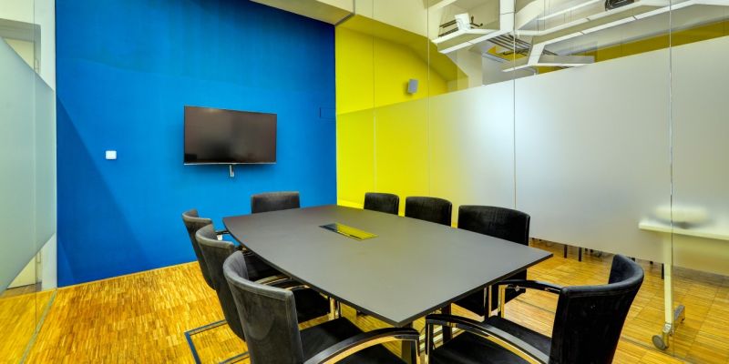 Impact Hub Praha D10 - Tyrkysová zasedačka
