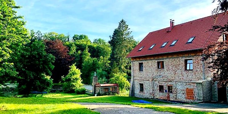 Usedlost Nouzov - vzdělávací a relaxační centrum