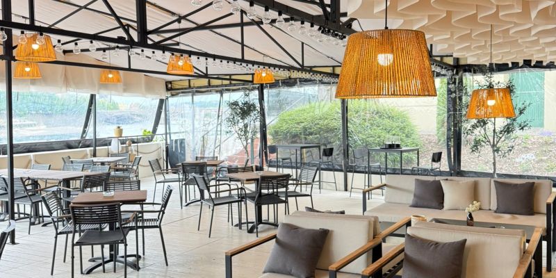 Nově zrekonstruovaný Molo bar na Občanské plovárně