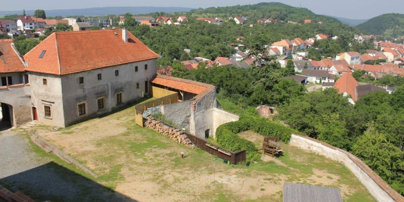 Hrad a Zámek Dolní Kounice u Brna