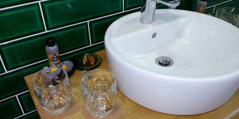 Pivní hotel ZLATÁ KRÁVA: pivní lázně, kulinářské zážitky i konferenční servis.