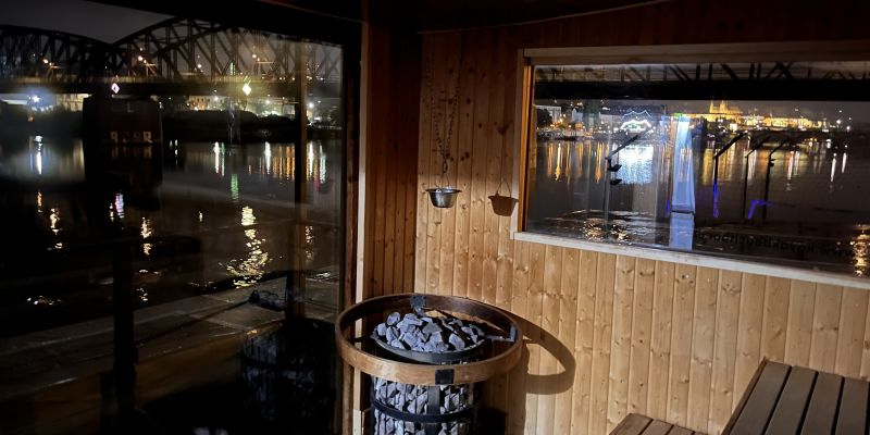 Kayak Beach Bar