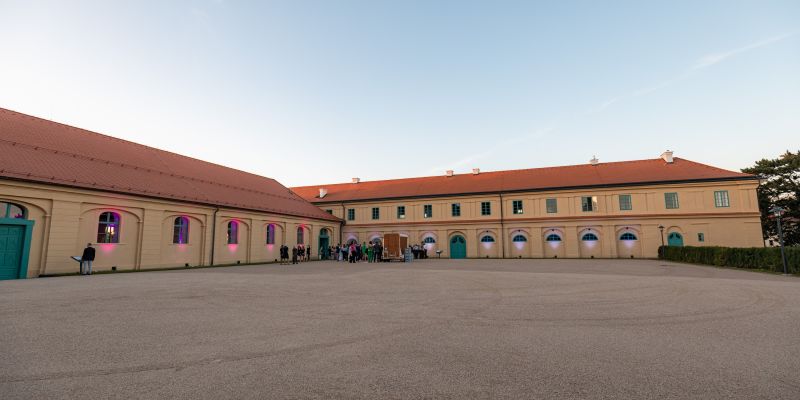Zámek Karlova Koruna - Jízdárna Kinských