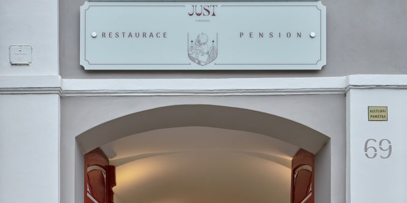 Just Jimramov - neobyčejný projekt v obyčejném prostředí.