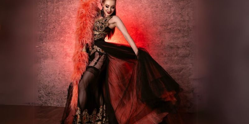 Burleska & showgirl Linde Von Schwärze